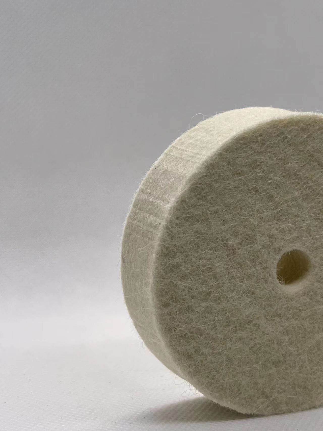 MEULEUSE WA 2 PIÈCES-WA Meule à polir en laine compressée 3", Feutre de laine, Alésage 3/8", Meule à polir en laine pour meuleuse d'établi, Polissage et brunissage de bijoux/métaux/aciers inoxydables, 3" x 3/4" x 3/8"