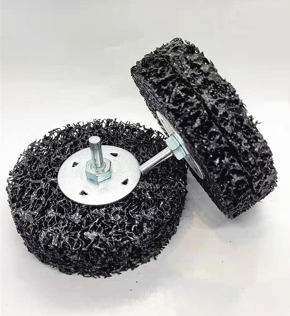 2 DISQUES À DÉCAPER ET NETTOYER DE 4" AVEC TIGE DE 1/4" (NOIRS) 4" x 1/4", VITESSE MAX. 4 500 tr/min, Disque à décapage facile double couche, traitement de surface, élimination de la rouille, de la peinture et de la colle, dérouillage (Moyen)